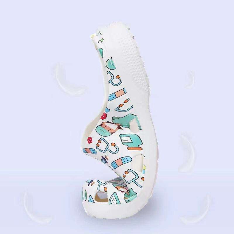 Anti-Slip Breathable Breathable Cartoon Print Closed-Toe Design EVA Nursing Shoes for Hospital Workers 2
