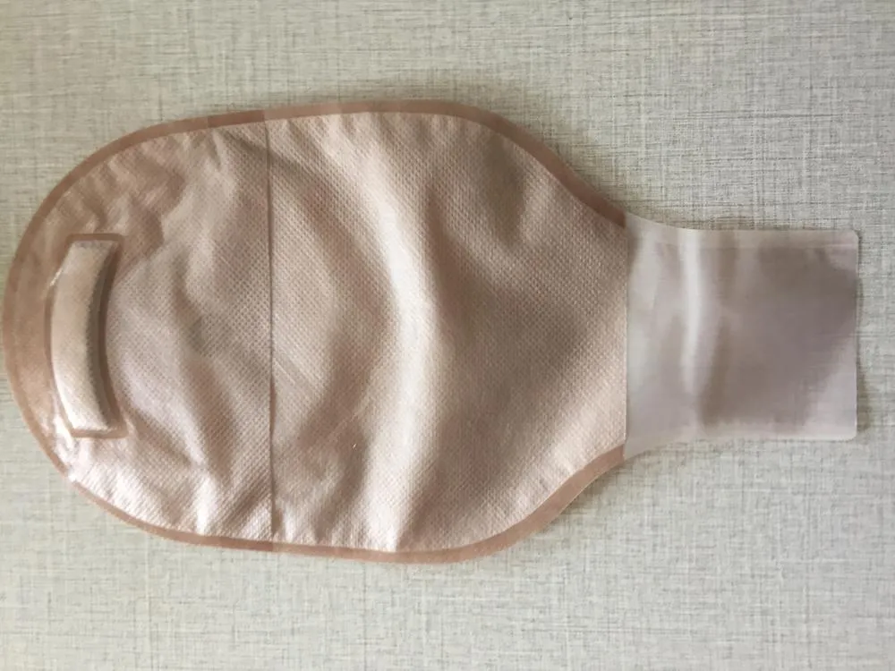One piece open type colostomy bag with clip 3
