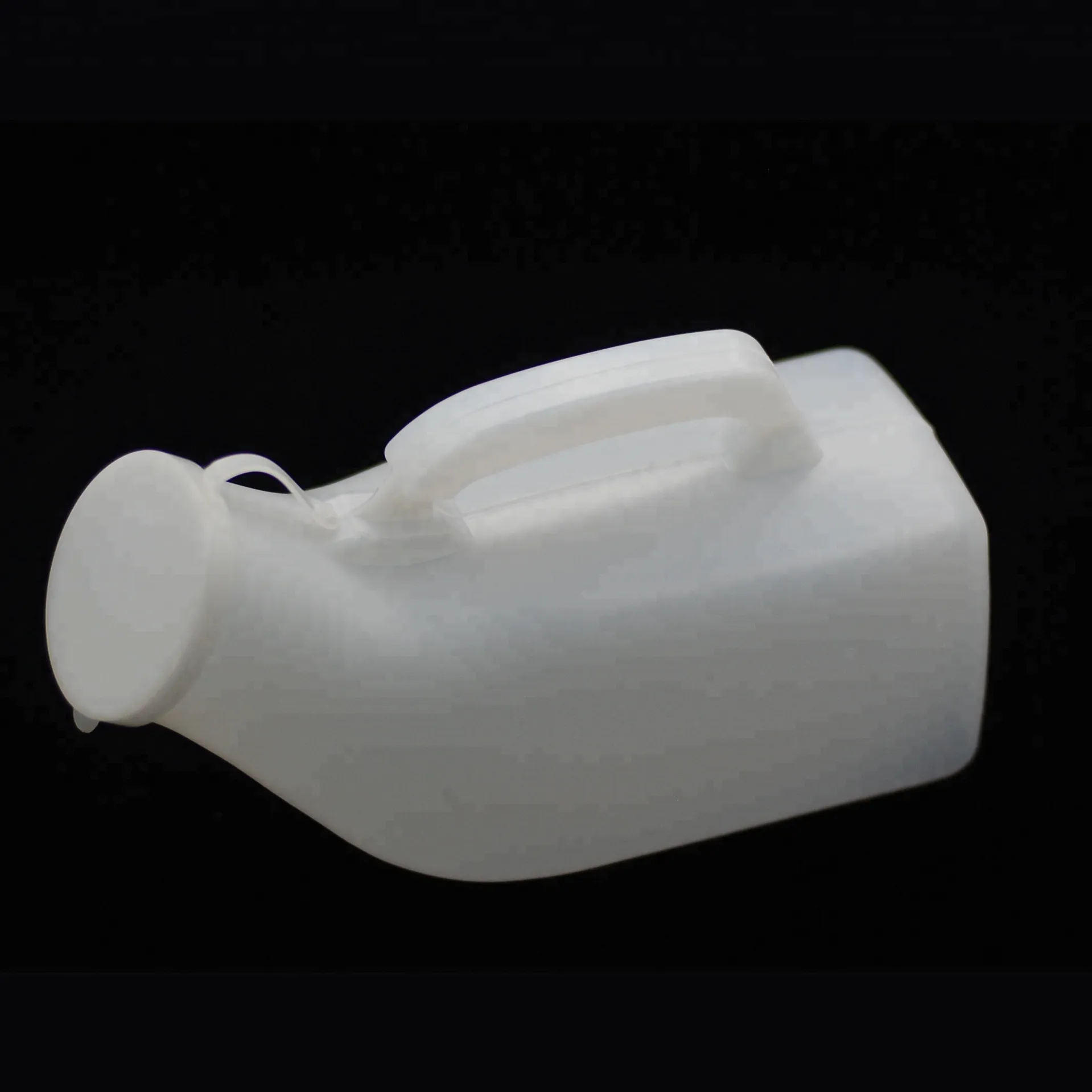 Disposable hospital male white plastic urinal bottle with cap cover