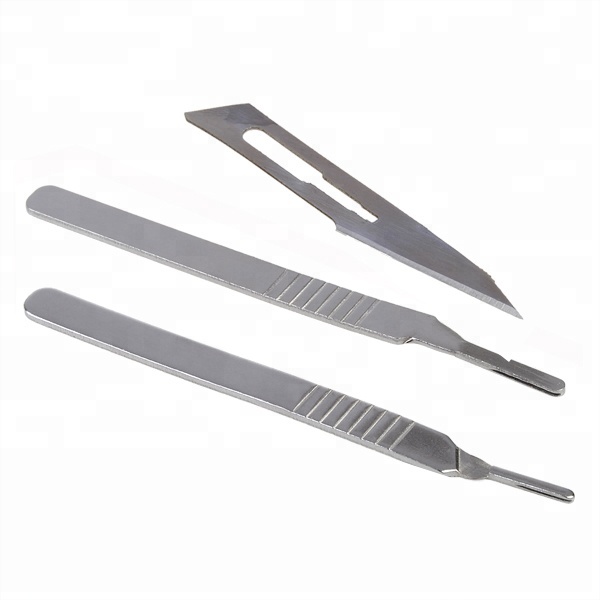 Disposable Sterile Carbon Steel Surgical Blade with Plastic Handle