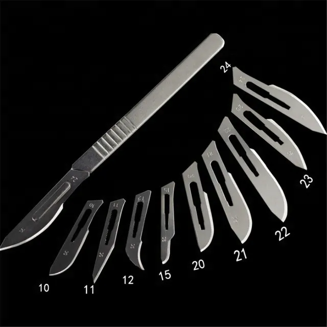 Sterile Carbon Steel Surgical Blade with Plastic Handle