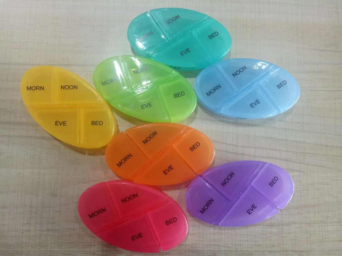 Oval 28CASE PILL organizer 3