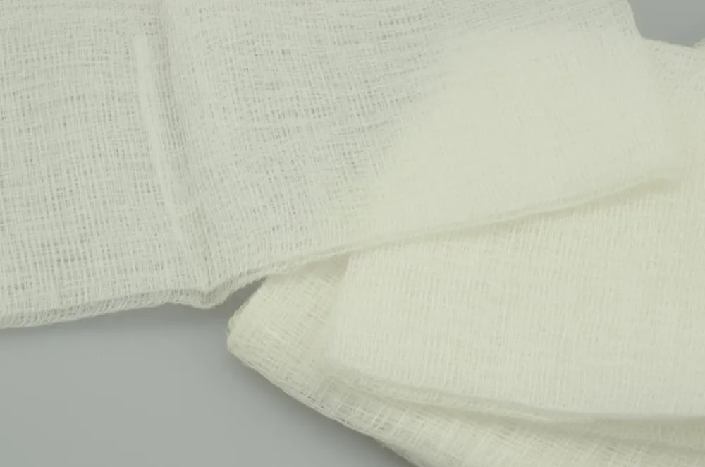 Disposable Absorbent Surgical Sterile Cotton Gauze Swabs 2