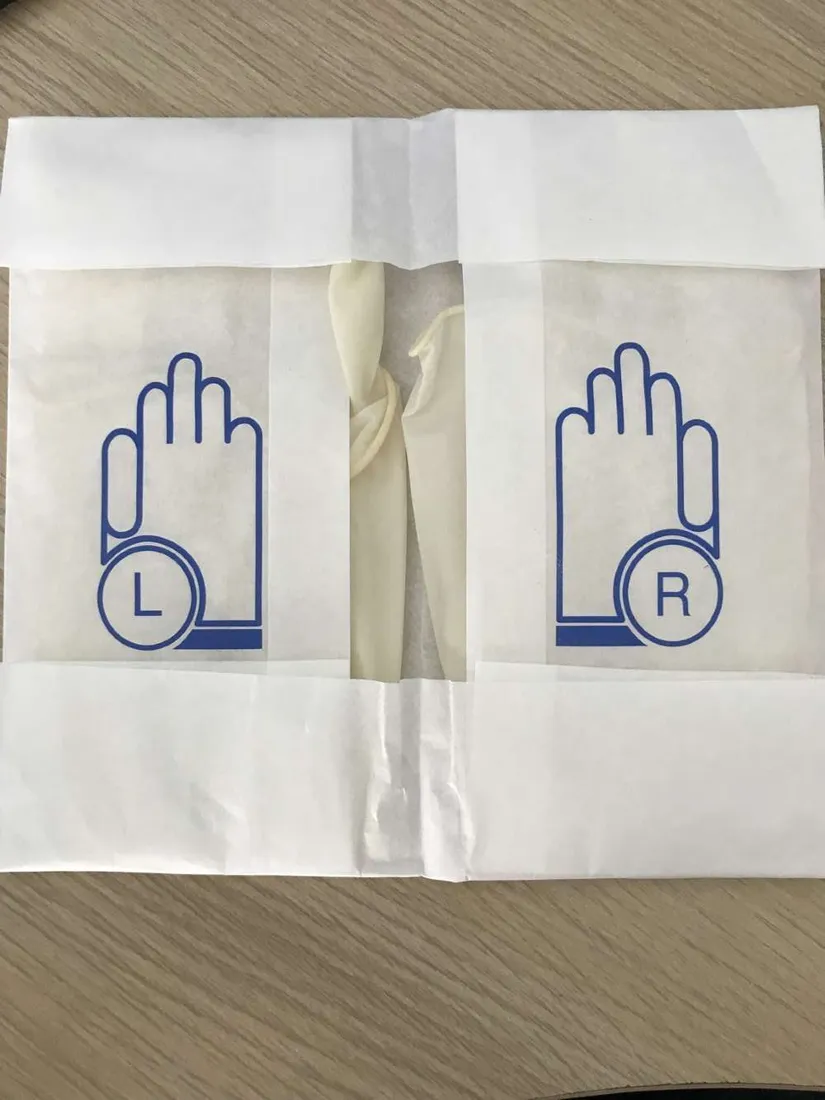 vinyl gloves